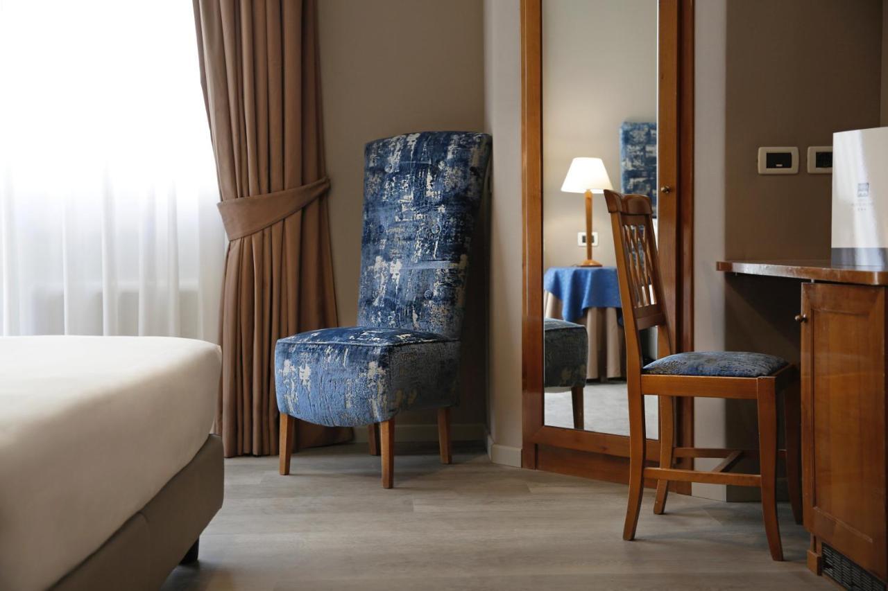 Hotel Ponte Milvio Roma Esterno foto