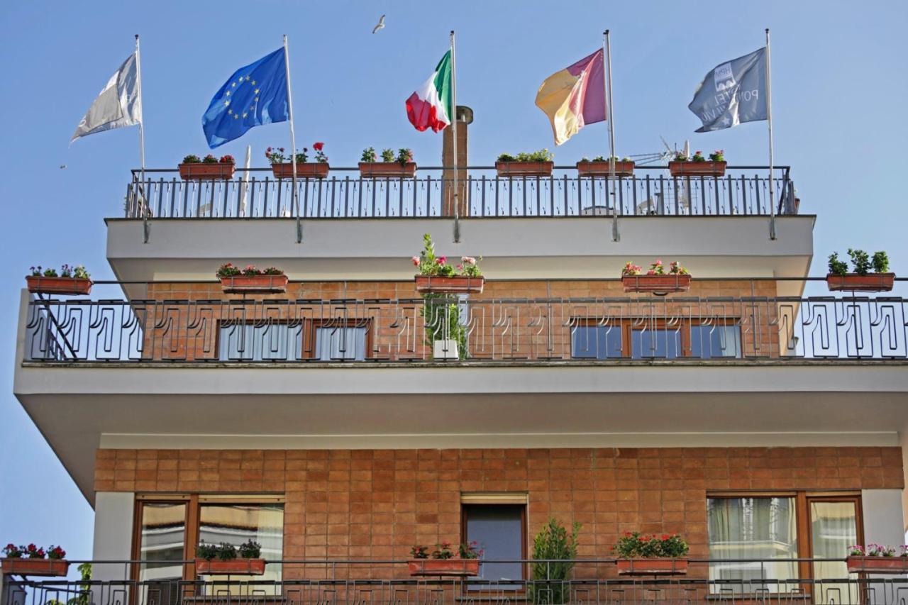 Hotel Ponte Milvio Roma Esterno foto