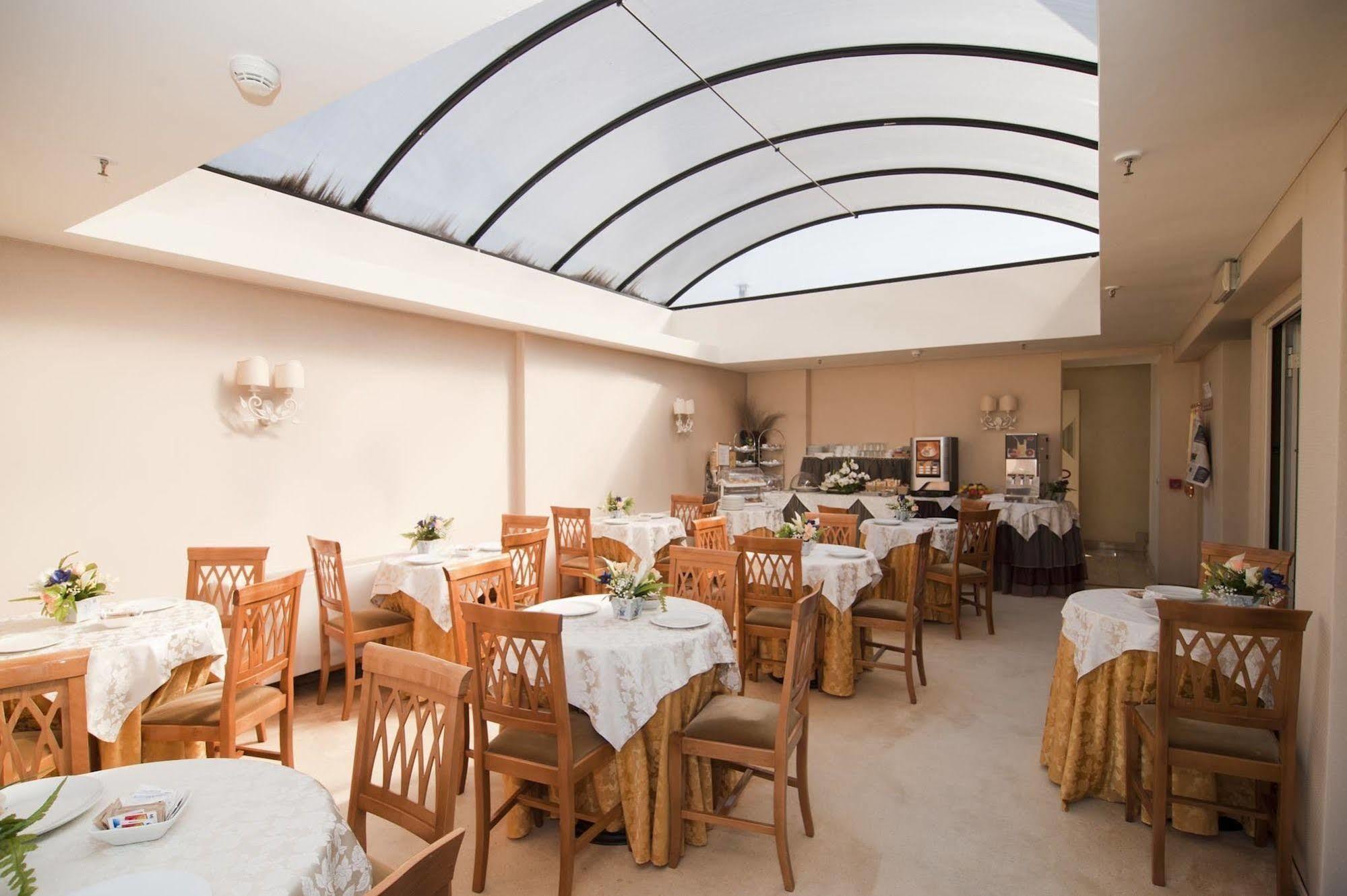 Hotel Ponte Milvio Roma Esterno foto