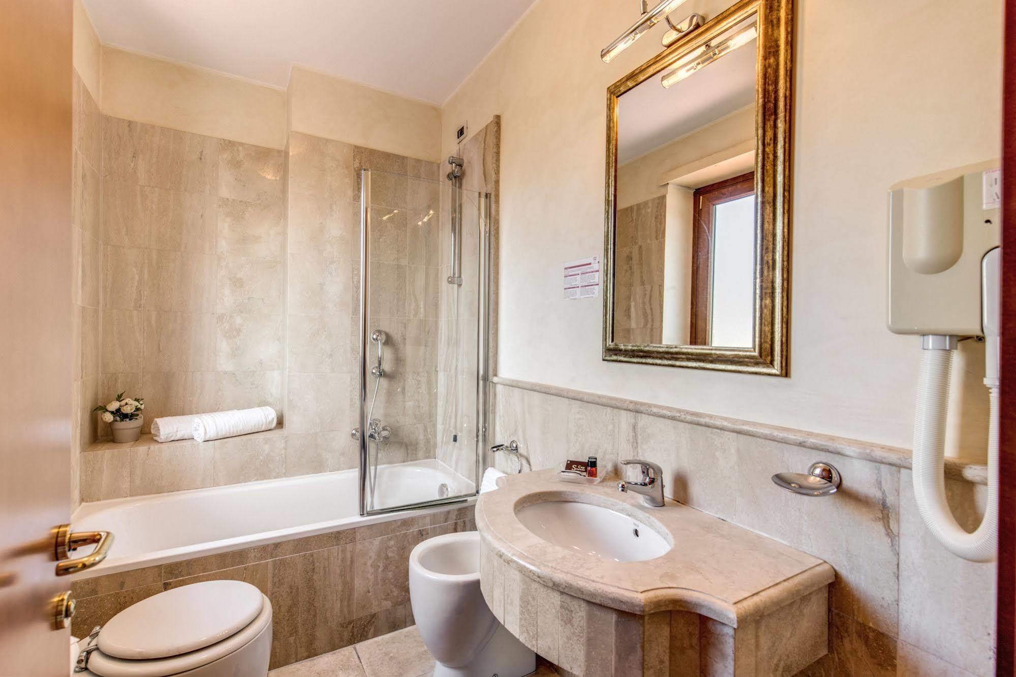 Hotel Ponte Milvio Roma Esterno foto