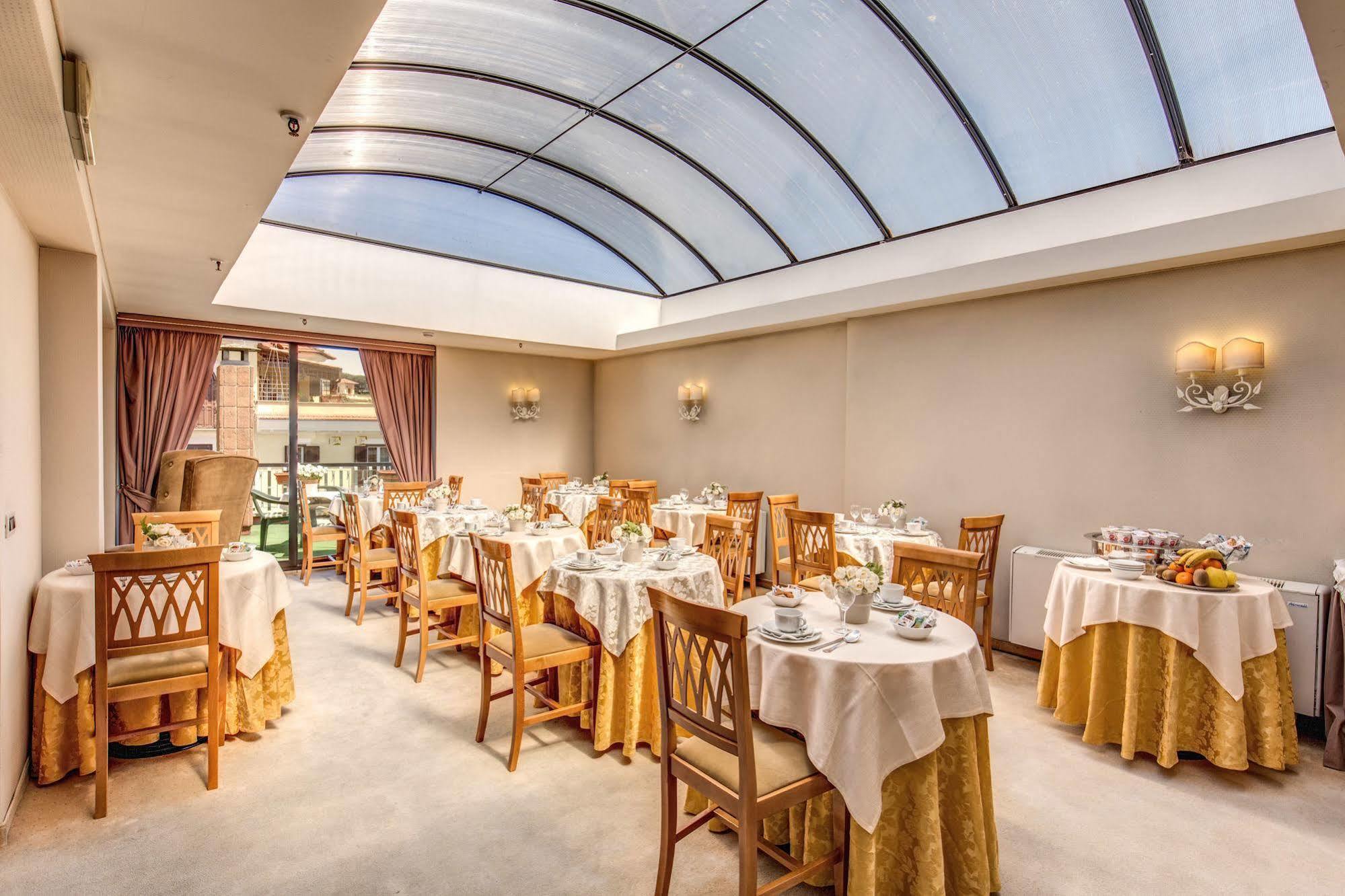 Hotel Ponte Milvio Roma Esterno foto
