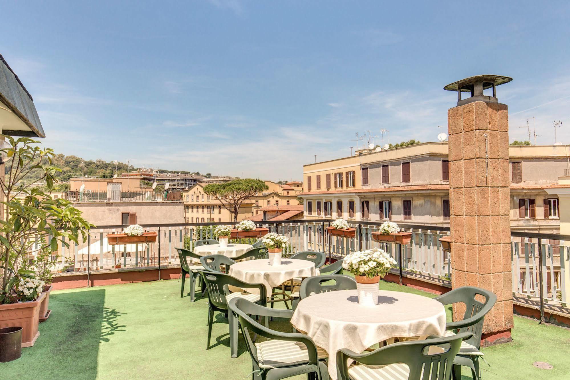 Hotel Ponte Milvio Roma Esterno foto
