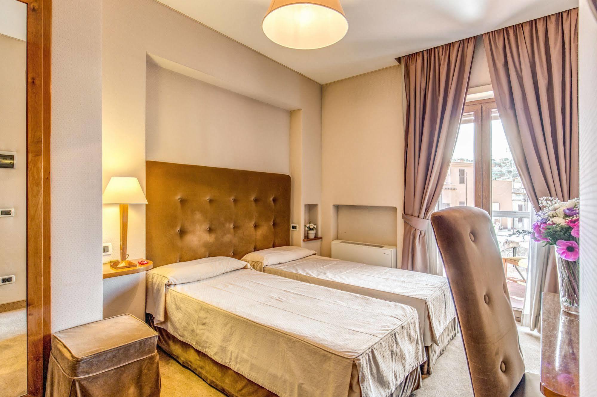 Hotel Ponte Milvio Roma Esterno foto